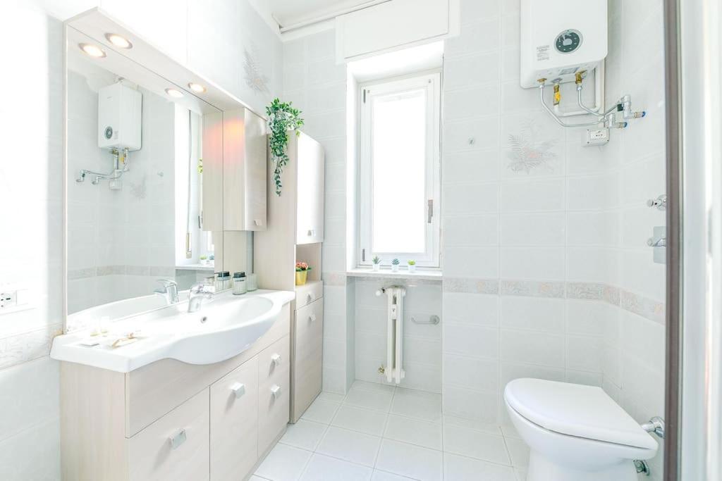 Navigli - Downtown - Duomo Spacious Two Bedroom Apartment - Close To Metro - Ac - Wi-Fi 밀라노 외부 사진