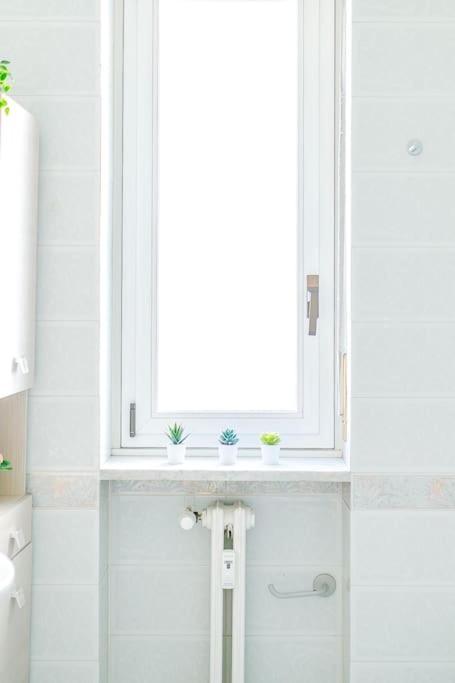 Navigli - Downtown - Duomo Spacious Two Bedroom Apartment - Close To Metro - Ac - Wi-Fi 밀라노 외부 사진